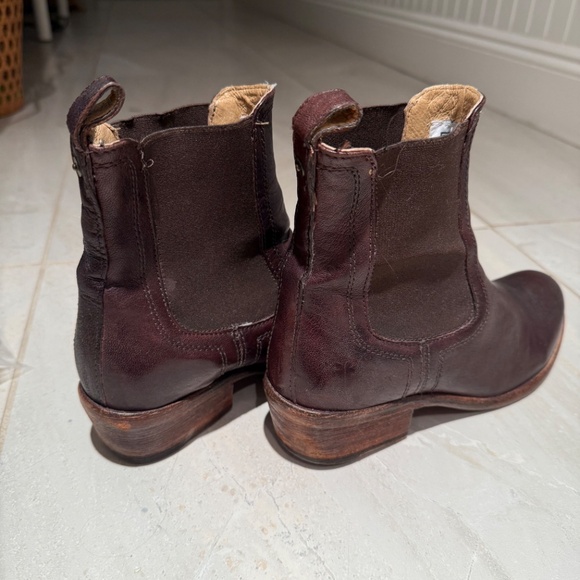 FRYE Carson Chelsea Ankle Boot Dark Brown Size 7.5 - Picture 3 of 7